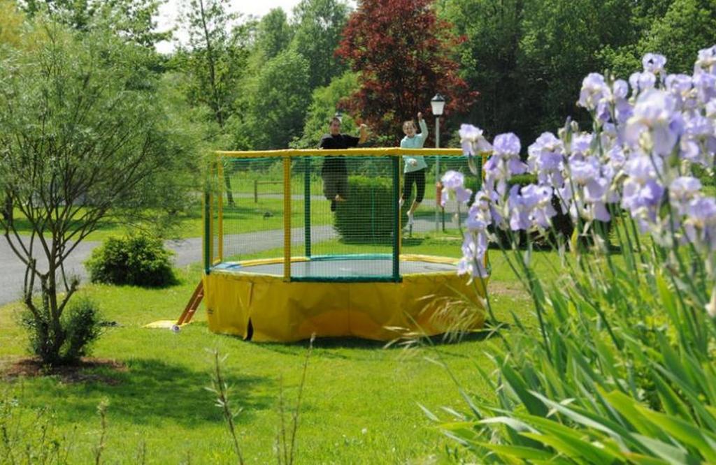 Camping Au Bord De L'Aisne Guignicourt Exterior photo