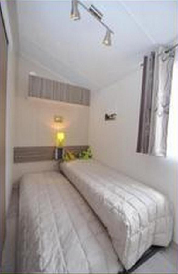 Camping Au Bord De L'Aisne Guignicourt Room photo